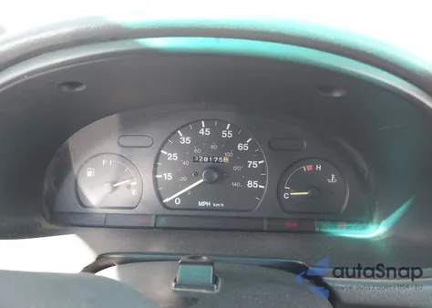 2000 Chevrolet Metro z USA, uszkodzony, nr VIN 2C1MR2266Y6708841